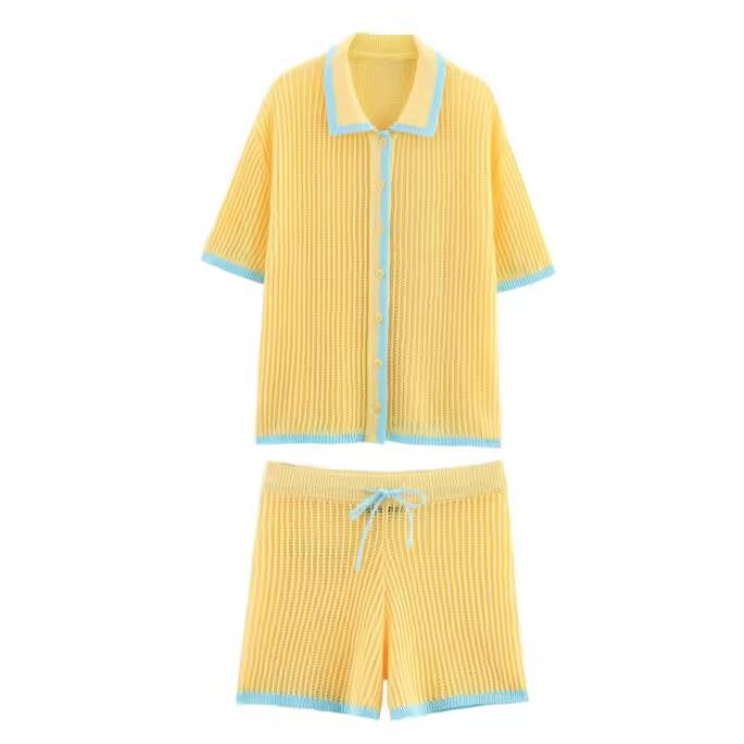 Ensemble féminin moderne